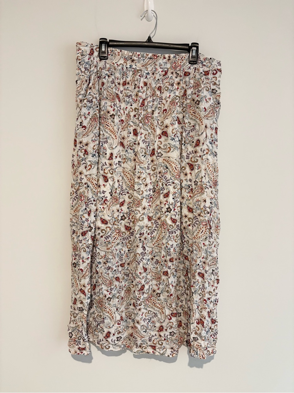 Moda floral Paisley Maxi Skirt cream size 2X
